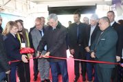 والي الولاية يفتتح الصالون الوطني للمواد الصيدلانية وشبه صيدلانية في طبعته الثالثة.